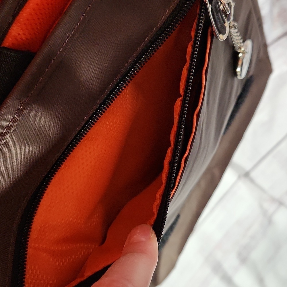 Casecrown Microsoft Surface Vertical Messenger Bag - image 4